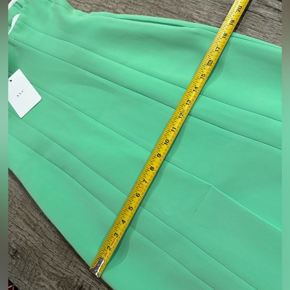 ALC Elizabeth Strapless Midi Dress in Green. - Picture 8 of 8